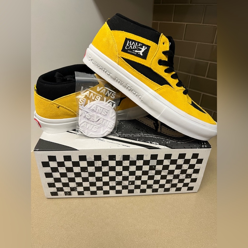 VANS x Bruce Lee "Skate Half Cab" Sneakers Black/Yellow Skate Shoes